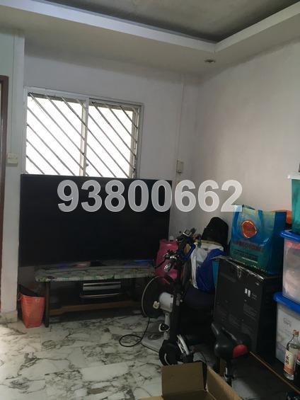 Yishun Street 21 thumbnail photo